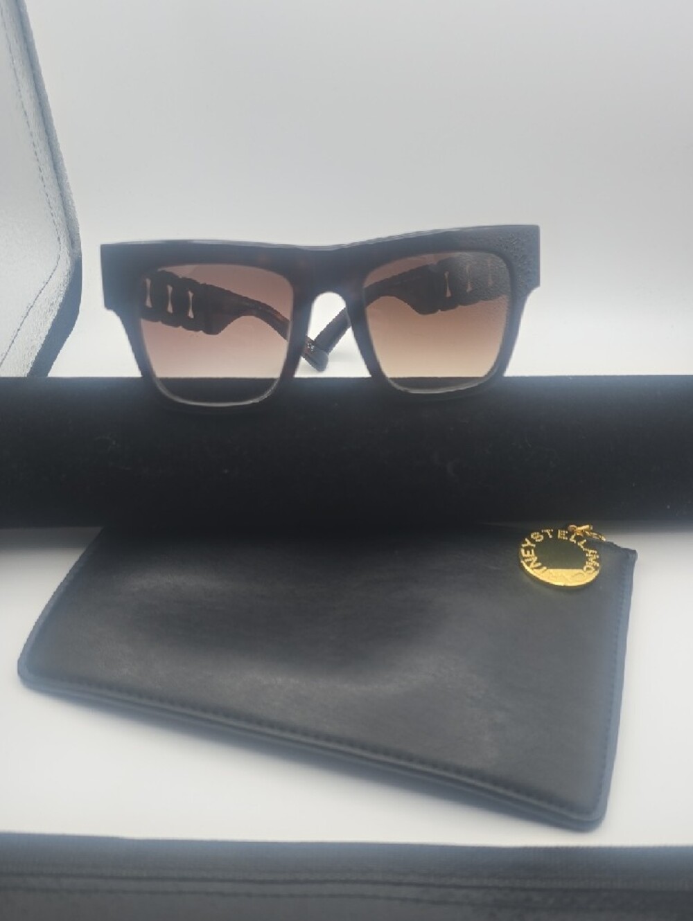 Stella McCartney Chunky Tortoise Chain Sides Square Women's Sunnies (NWOT)✨